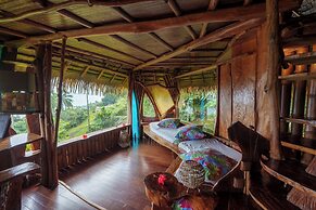 Vanira Lodge