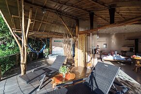 Vanira Lodge