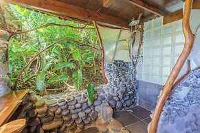 Vanira Lodge