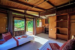 Vanira Lodge