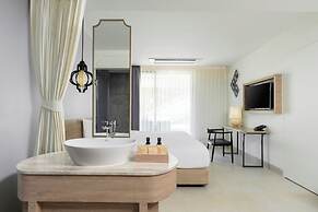 AtEase Phuket Patong