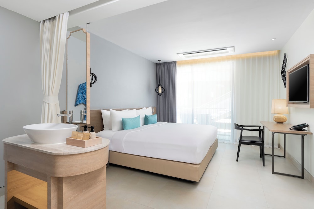 AtEase Phuket Patong