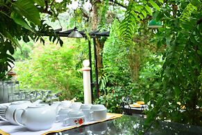 Tropical Hill Kep