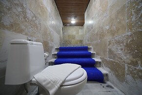 View Cave Hotel