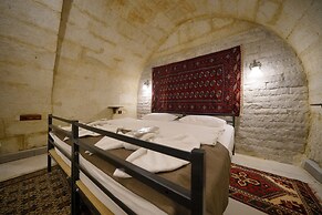 View Cave Hotel