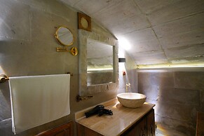 View Cave Hotel