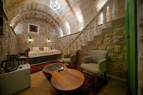View Cave Hotel