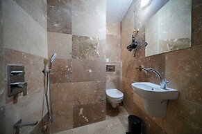 View Cave Hotel