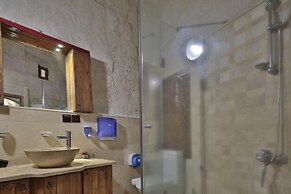 View Cave Hotel