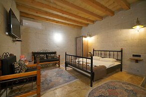 View Cave Hotel