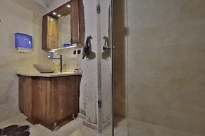 View Cave Hotel