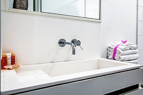 Altitude Suites on Yonge