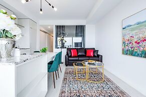 Altitude Suites on Yonge