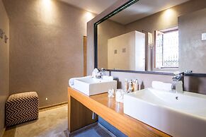 Riad Houma