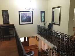 Grey Rose Suites