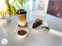 Dolphin Beach Resort