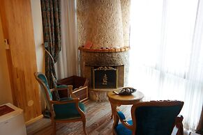 Asiklar Hotel By Sukru
