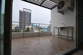 Baan Mi-Na