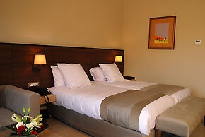 Oasis Palm Hotel