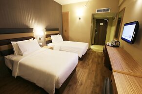 SEM9 Senai ''Formerly Known as Perth Hotel
