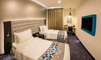 Fairway Colombo - Sri Lanka's First Hotel With Robot Technology