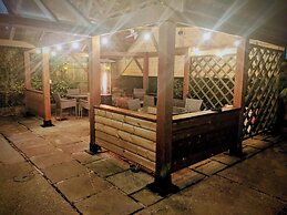 The Four Horseshoes