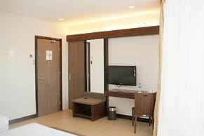 D' Hotel and Suites