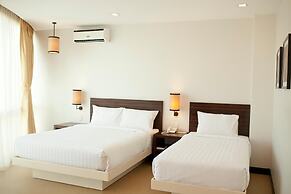 D' Hotel and Suites