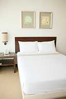 D' Hotel and Suites