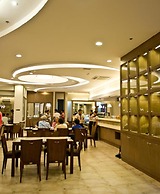 D' Hotel and Suites