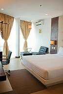 D' Hotel and Suites