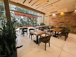 Coventina Lake Suites
