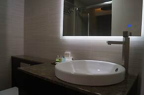 Coventina Lake Suites