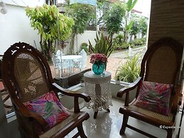 Harbour Gardens Tourist Inn
