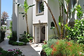 Olivias Group Hotel