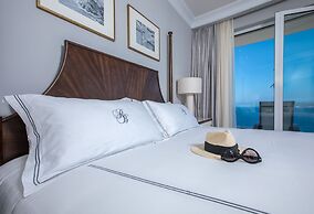 Royal Blue Hotel