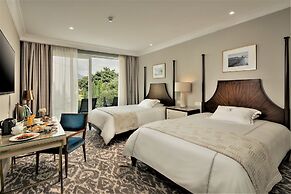 Royal Blue Hotel