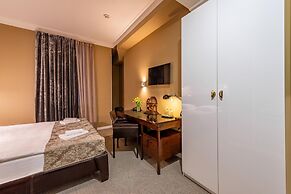 T-Hotel