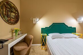 T-Hotel
