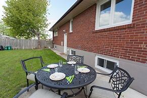 Beautiful Detached 6 Bedroom House