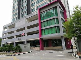 Nexus Regency Suites & Hotel