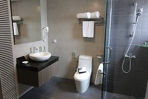 Nexus Regency Suites & Hotel