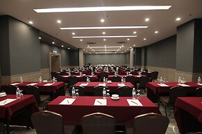 Nexus Regency Suites & Hotel