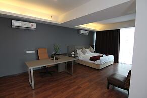 Nexus Regency Suites & Hotel