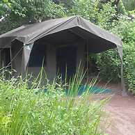 Xakanaka Mobile Camp