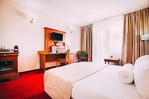 Hotel Athos Rmt