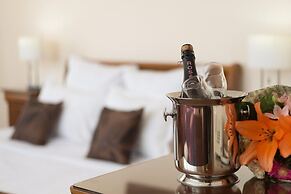 Hotel Athos Rmt