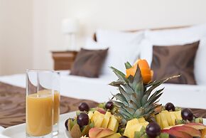 Hotel Athos Rmt