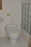 Yoset Hotel