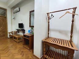 Mr. Charles Hotel